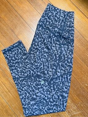 SP Athletic Leopard Print High-Waisted Pocket Leggings - Medium